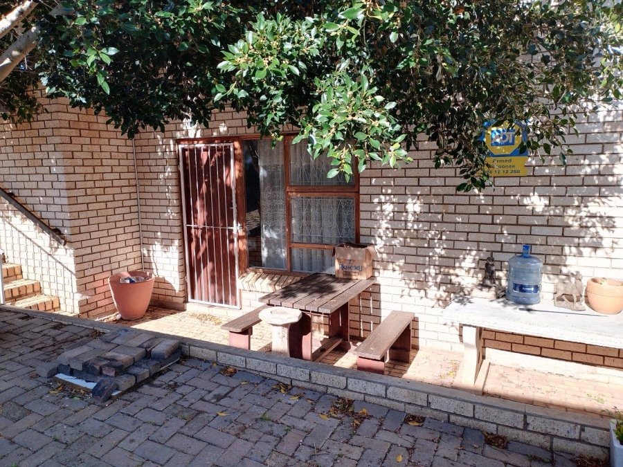 5 Bedroom Property for Sale in Wavecrest Eastern Cape